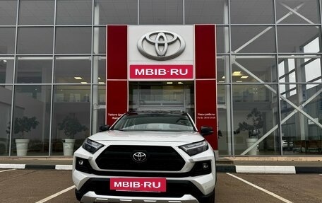 Toyota RAV4, 2025 год, 4 600 000 рублей, 2 фотография