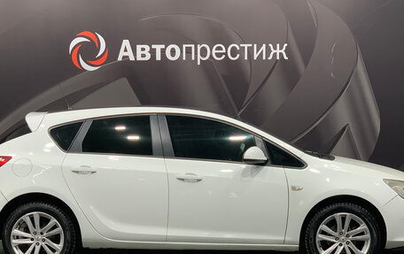 Opel Astra J, 2011 год, 555 000 рублей, 5 фотография