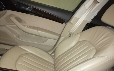 Audi A8, 2011 год, 1 300 000 рублей, 7 фотография