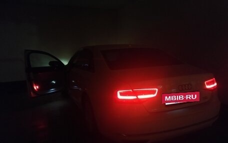 Audi A8, 2011 год, 1 300 000 рублей, 8 фотография