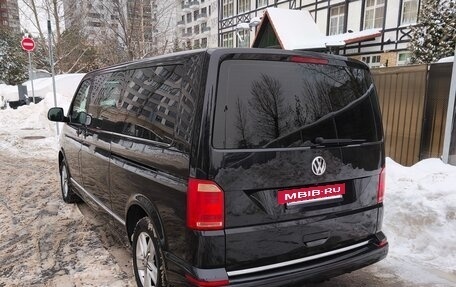 Volkswagen Caravelle T6 рестайлинг, 2017 год, 3 780 000 рублей, 4 фотография