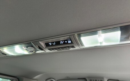 Volkswagen Caravelle T6 рестайлинг, 2017 год, 3 780 000 рублей, 19 фотография