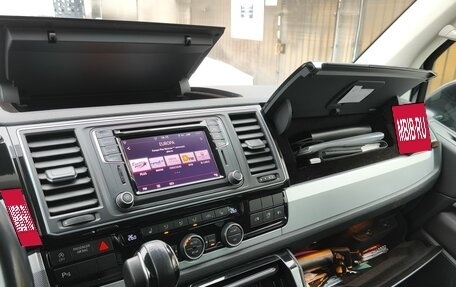 Volkswagen Caravelle T6 рестайлинг, 2017 год, 3 780 000 рублей, 12 фотография