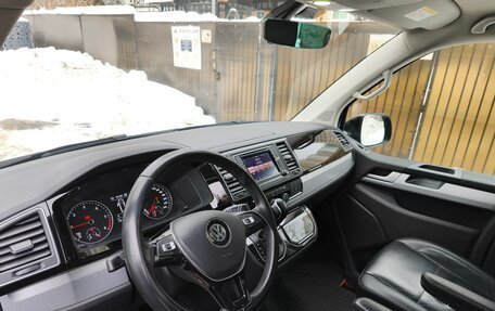 Volkswagen Caravelle T6 рестайлинг, 2017 год, 3 780 000 рублей, 24 фотография