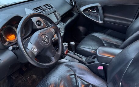 Toyota RAV4, 2011 год, 1 240 000 рублей, 6 фотография