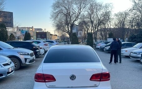 Volkswagen Passat B7, 2014 год, 990 000 рублей, 4 фотография