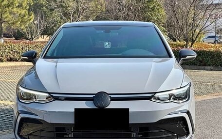 Volkswagen Golf VIII, 2023 год, 2 680 000 рублей, 2 фотография