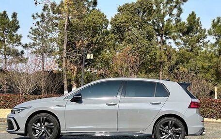 Volkswagen Golf VIII, 2023 год, 2 680 000 рублей, 7 фотография