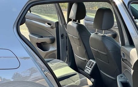 Volkswagen Golf VIII, 2023 год, 2 680 000 рублей, 14 фотография