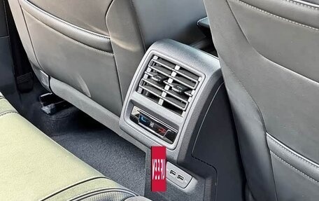 Volkswagen Golf VIII, 2023 год, 2 680 000 рублей, 17 фотография