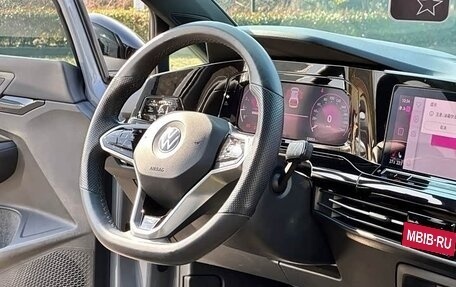 Volkswagen Golf VIII, 2023 год, 2 680 000 рублей, 24 фотография