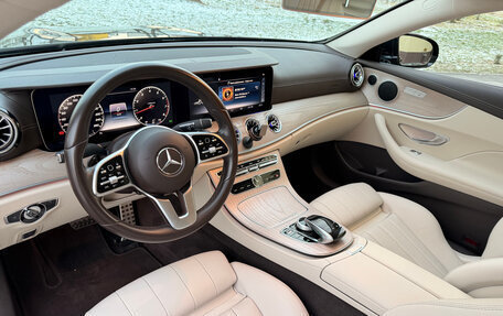 Mercedes-Benz E-Класс, 2020 год, 4 100 000 рублей, 7 фотография