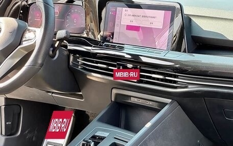 Volkswagen Golf VIII, 2023 год, 2 680 000 рублей, 22 фотография