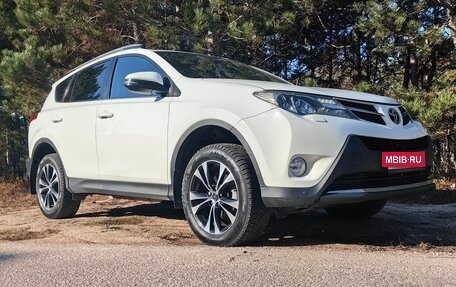 Toyota RAV4, 2015 год, 2 350 000 рублей, 2 фотография