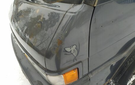 Ford Spectron, 1992 год, 360 000 рублей, 13 фотография