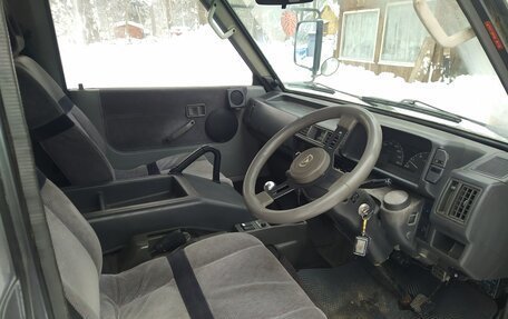 Ford Spectron, 1992 год, 360 000 рублей, 10 фотография