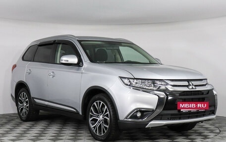 Mitsubishi Outlander III рестайлинг 3, 2018 год, 2 480 000 рублей, 3 фотография