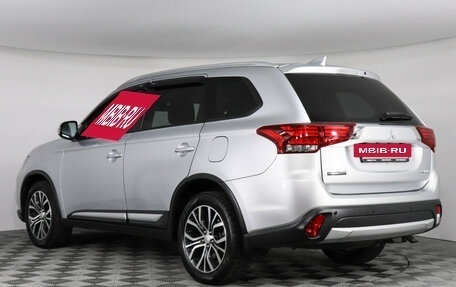 Mitsubishi Outlander III рестайлинг 3, 2018 год, 2 480 000 рублей, 7 фотография