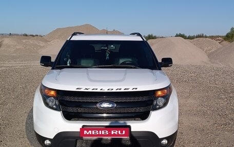 Ford Explorer VI, 2013 год, 2 000 000 рублей, 2 фотография