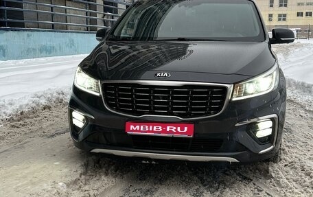 KIA Carnival III, 2019 год, 3 100 000 рублей, 1 фотография