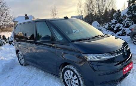 Volkswagen Multivan, 2022 год, 4 900 000 рублей, 1 фотография