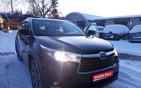 Toyota Highlander III, 2014 год, 2 650 000 рублей, 1 фотография