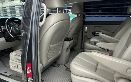 KIA Carnival III, 2019 год, 3 100 000 рублей, 13 фотография