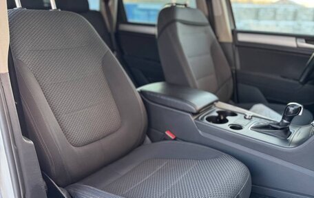 Volkswagen Touareg III, 2012 год, 2 350 000 рублей, 14 фотография