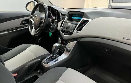 Chevrolet Cruze II, 2011 год, 630 000 рублей, 15 фотография