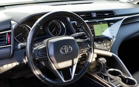 Toyota Camry, 2018 год, 2 999 000 рублей, 10 фотография