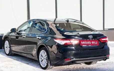 Toyota Camry, 2018 год, 2 999 000 рублей, 3 фотография