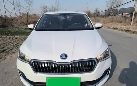 Skoda Rapid II, 2022 год, 1 480 000 рублей, 2 фотография