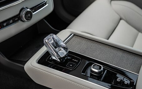 Volvo XC90 II рестайлинг, 2025 год, 12 440 000 рублей, 16 фотография