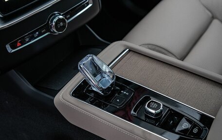 Volvo XC90 II рестайлинг, 2025 год, 12 440 000 рублей, 17 фотография