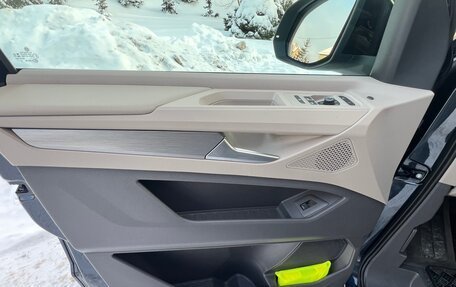 Volkswagen Multivan, 2022 год, 4 900 000 рублей, 13 фотография