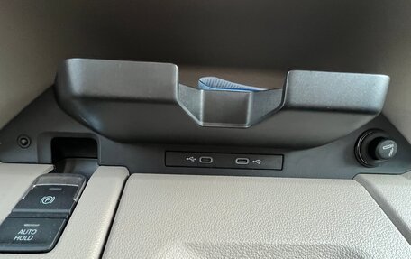 Volkswagen Multivan, 2022 год, 4 900 000 рублей, 18 фотография