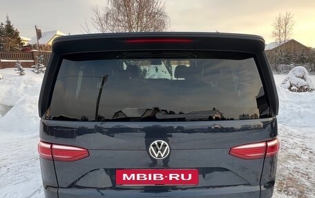 Volkswagen Multivan, 2022 год, 4 900 000 рублей, 25 фотография
