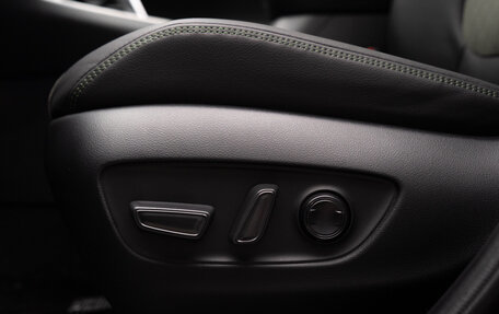 Toyota RAV4, 2025 год, 4 750 000 рублей, 24 фотография