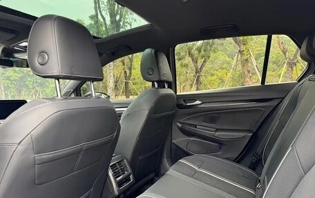 Volkswagen Golf VIII, 2022 год, 2 004 000 рублей, 9 фотография