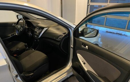 Hyundai Solaris II рестайлинг, 2013 год, 630 000 рублей, 26 фотография