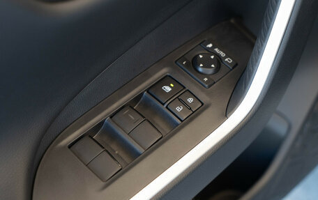 Toyota RAV4, 2025 год, 4 750 000 рублей, 16 фотография