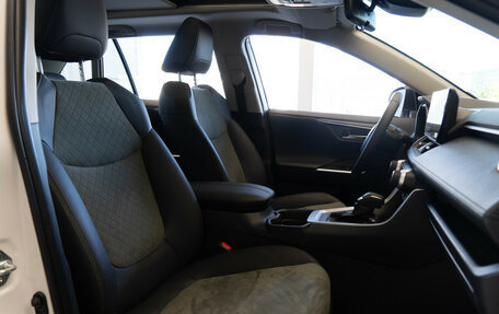 Toyota RAV4, 2025 год, 4 750 000 рублей, 21 фотография