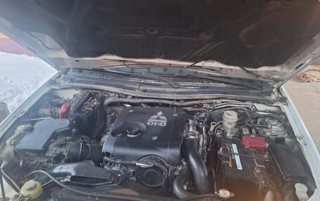 Mitsubishi Pajero Sport II рестайлинг, 2014 год, 2 500 000 рублей, 11 фотография