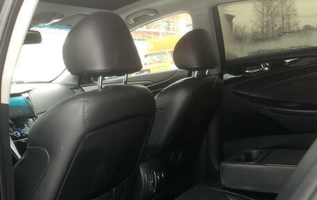 Hyundai Sonata VI, 2010 год, 800 000 рублей, 16 фотография