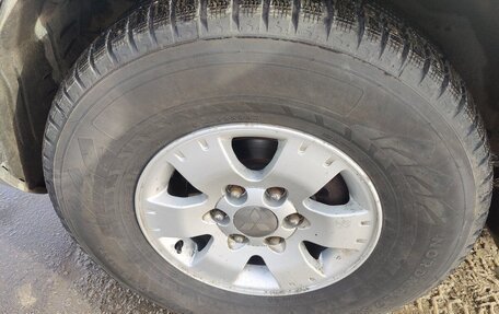 Mitsubishi Pajero III рестайлинг, 2004 год, 1 100 000 рублей, 17 фотография