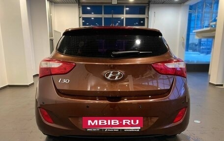 Hyundai i30 II рестайлинг, 2013 год, 1 051 000 рублей, 4 фотография