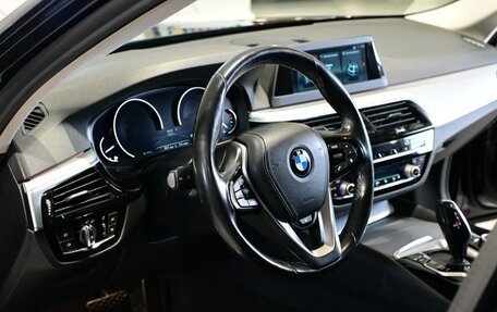 BMW 5 серия, 2019 год, 2 690 000 рублей, 10 фотография