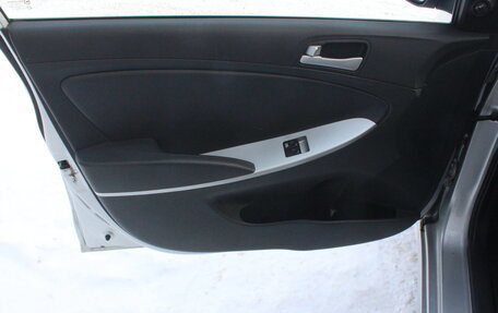 Hyundai Solaris II рестайлинг, 2012 год, 837 000 рублей, 8 фотография