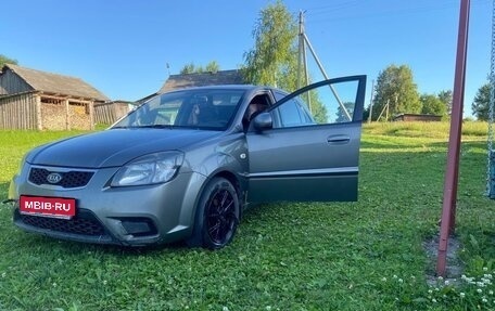 KIA Rio II, 2010 год, 310 000 рублей, 1 фотография