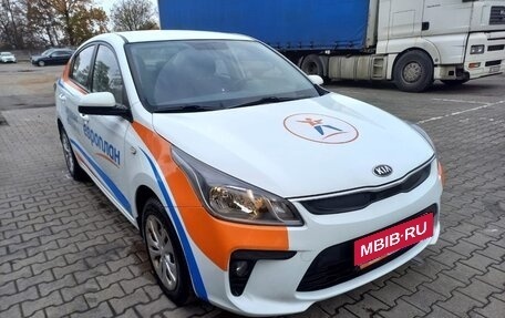 KIA Rio IV, 2018 год, 1 440 000 рублей, 2 фотография